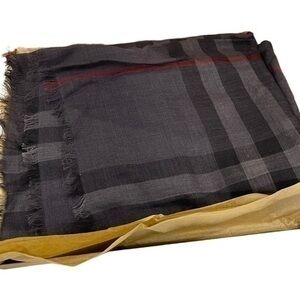 LIKE NEW Burberry Horsferry House Scarf